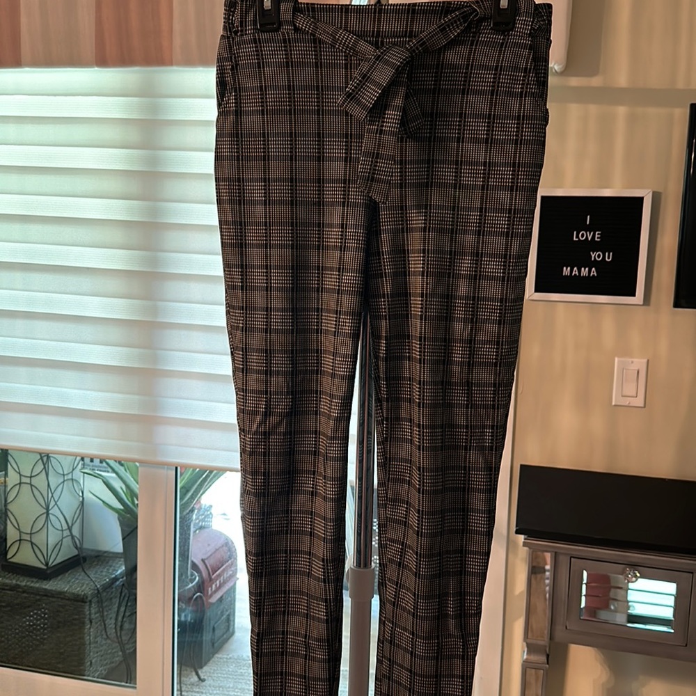 Black/white pants straight leg
